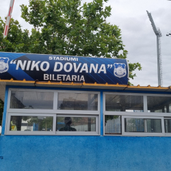 Het Niko Dovanastadion van KS Teuta Durrës (Albanië) - Stadionkoorts Groundhopping