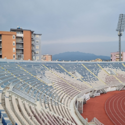 Het Loro Boriçis stadion van KS Vllaznia in Shkodër (Albanië) - Stadionkoorts Groundhopping