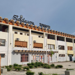 Tomori Stadium van FK Tomori in Berat (Albanië) -Stadionkoorts Groundhopping