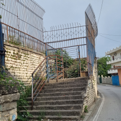 Tomori Stadium van FK Tomori in Berat (Albanië) -Stadionkoorts Groundhopping