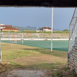 Tomori Stadium van FK Tomori in Berat (Albanië) -Stadionkoorts Groundhopping