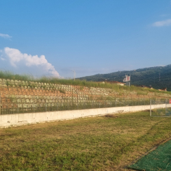 Tomori Stadium van FK Tomori in Berat (Albanië) -Stadionkoorts Groundhopping