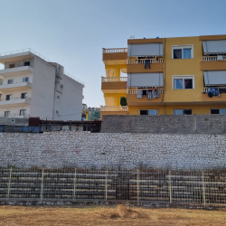 Stadionkoorts groundhopping - Andon Lapa van K.F. Butrinti in Sarande - Albanie