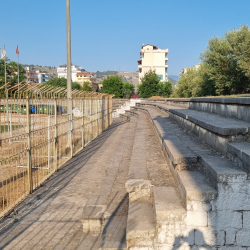 Stadionkoorts groundhopping - Andon Lapa van K.F. Butrinti in Sarande - Albanie