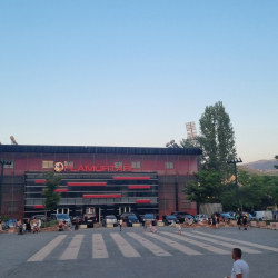 Stadionkoorts groundhopping - Het Flamurtari stadion in Vlorë - Albanië