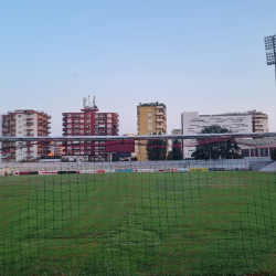 Stadionkoorts groundhopping - Het Flamurtari stadion in Vlorë - Albanië