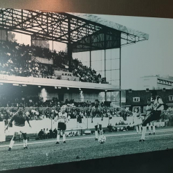 Rat Verlegh  NAC Stadion Stadionkoorts - Peter Dekker