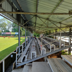 Stade du Pont-à-Biesmes - UBS Auvelais - Groundhopping Stadionkoorts