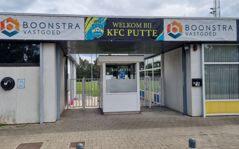 Stadionkoorts groundhopping - Stadionkoorts groundhopping - Staf Janssenstadion van KFC Putte - Belgie