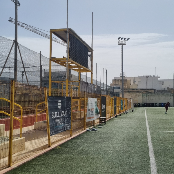 Luxol Stadion Pembroke op Malta - Stadionkoorts Groundhopping