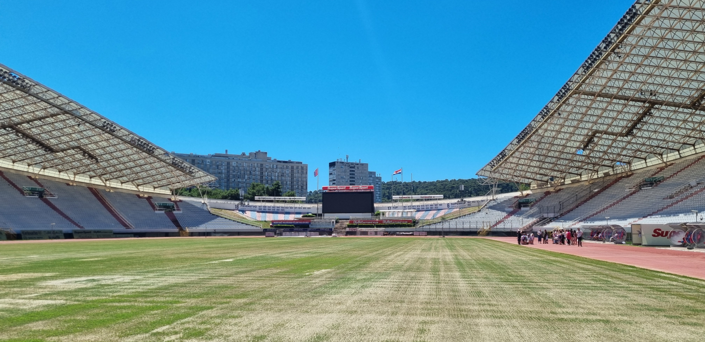 Stadionkoorts groundhopping - Poljudstadion van Hajduk Split - Kroatië