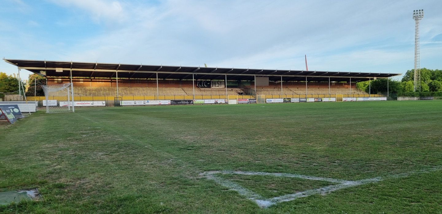 Stedelijk Sportstadion De Warande - KFC Diest - Groundhopping Stadionkoorts